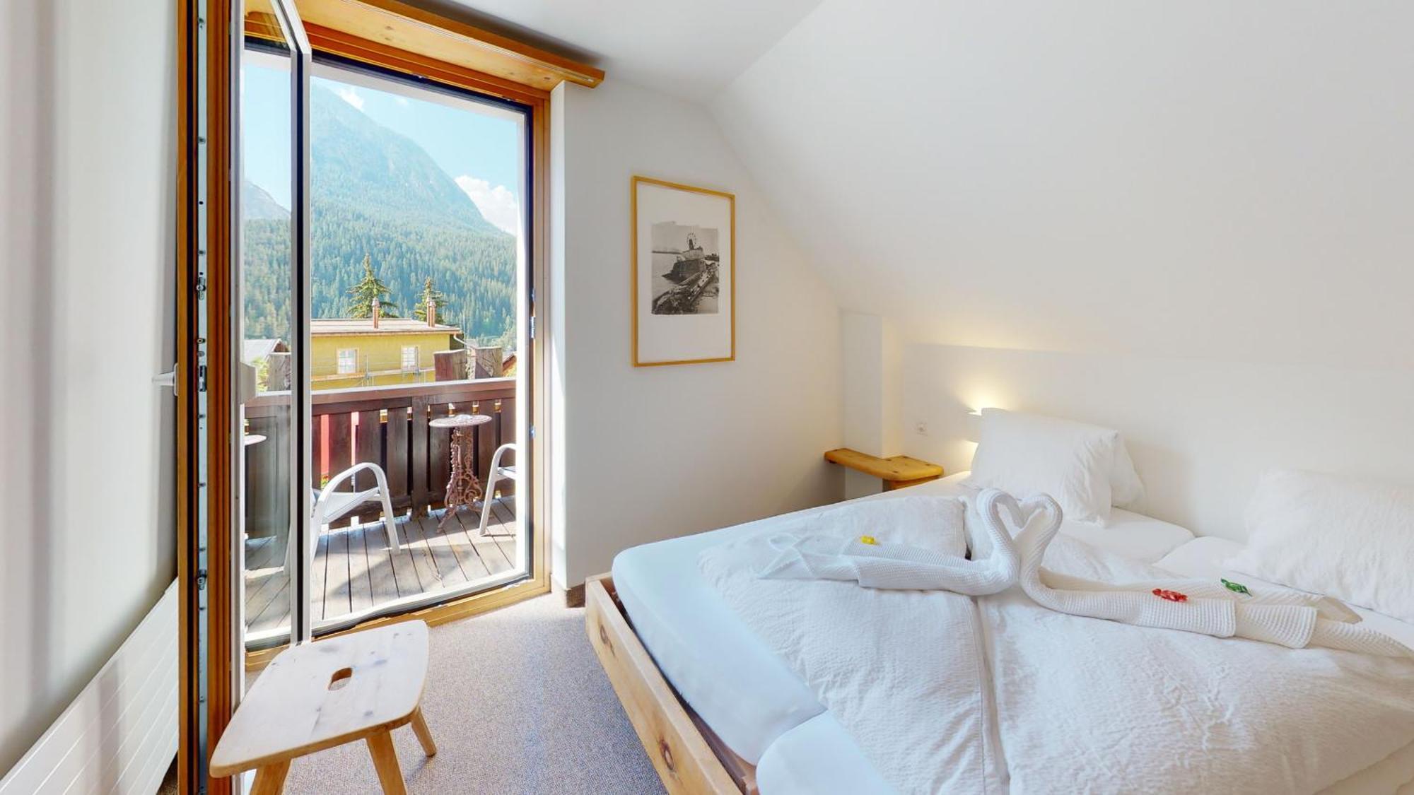 Hotel Traube Scuol Exterior photo