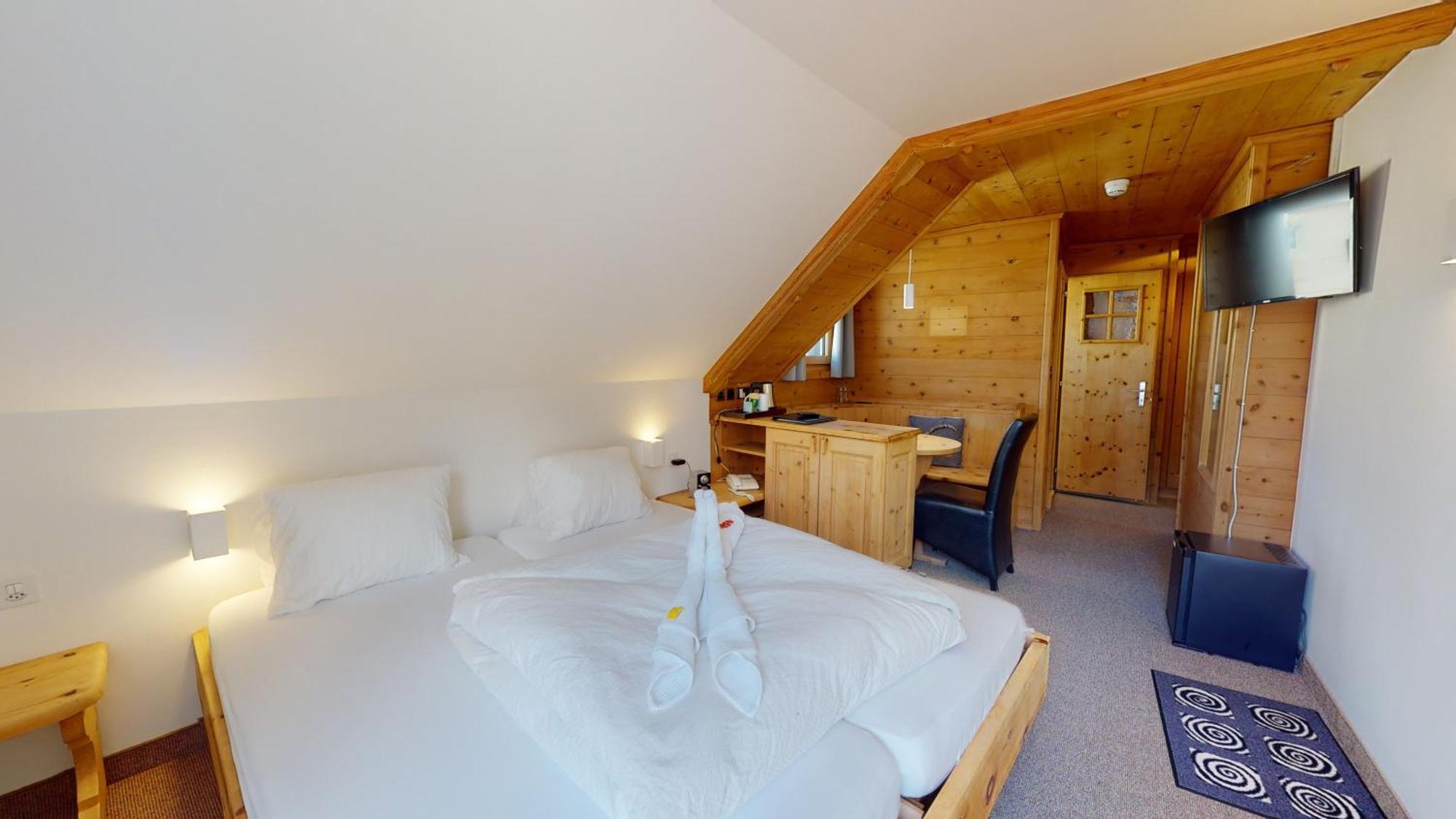 Hotel Traube Scuol Exterior photo
