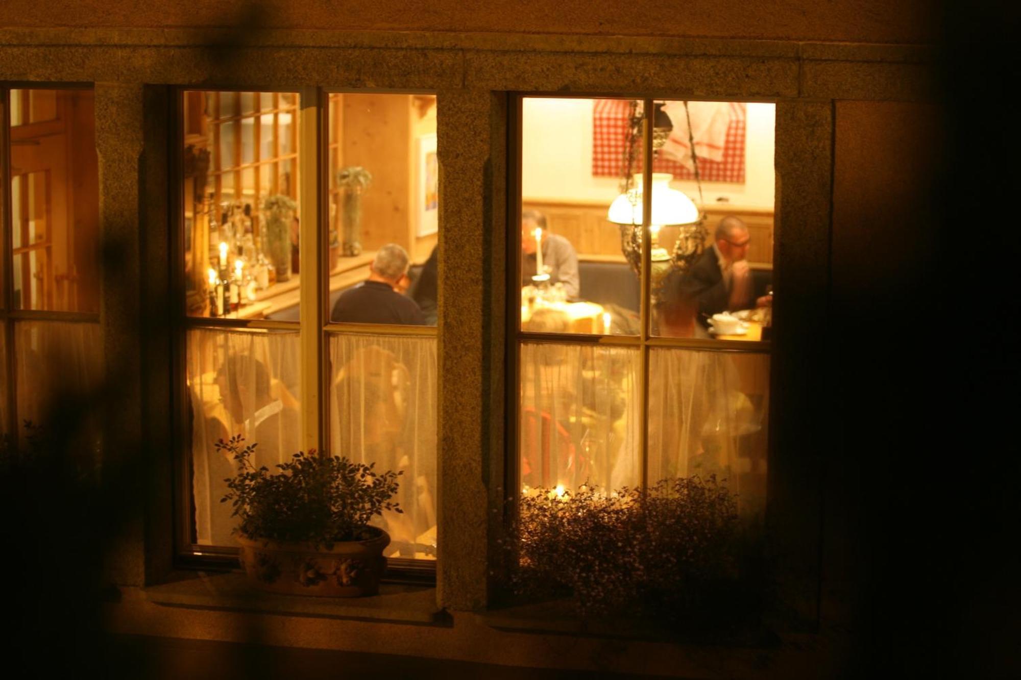 Hotel Traube Scuol Exterior photo